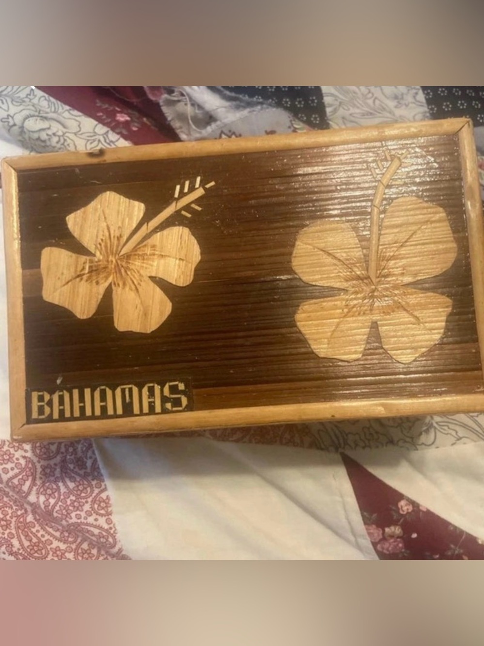 🎃 Wooden Bahamas Hibiscus Decorative Tray - Natural Brown